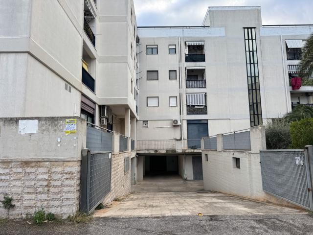 Deposito in vendita a Monopoli