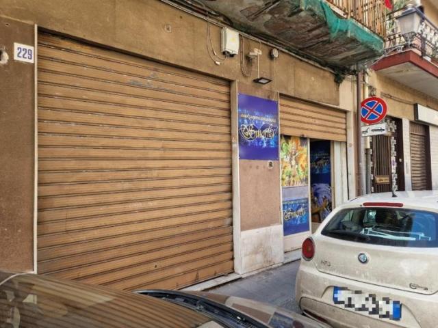 Deposito in vendita a Misterbianco