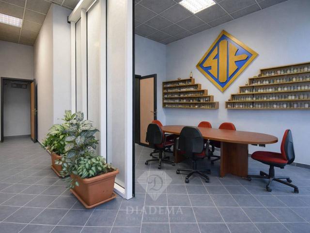 Deposito in vendita a Sumirago