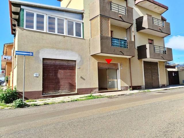 Deposito in vendita a Porto Torres