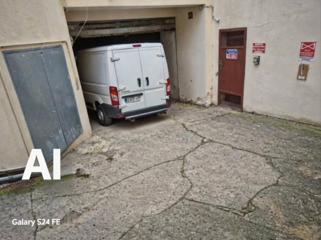 Deposito in vendita a Quartu Sant'Elena