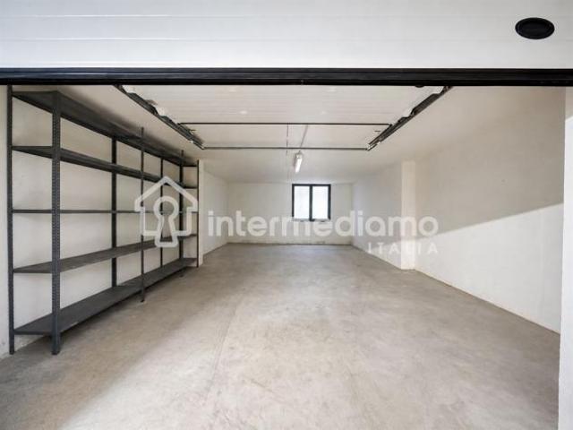 DEPOSITO IN VENDITA IN VIA DELLE GRAZIE