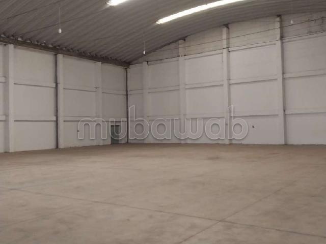 Dépôt 1200 m² à Louer à ZI Sidi Bernoussi