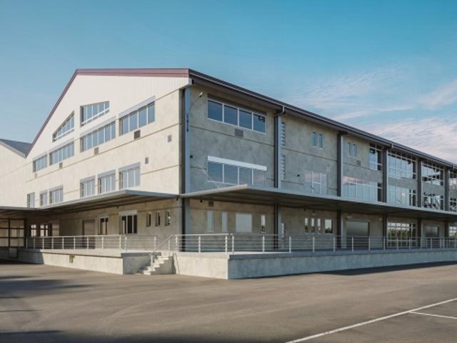 Dépôt de 1000 m² à louer – Onnens