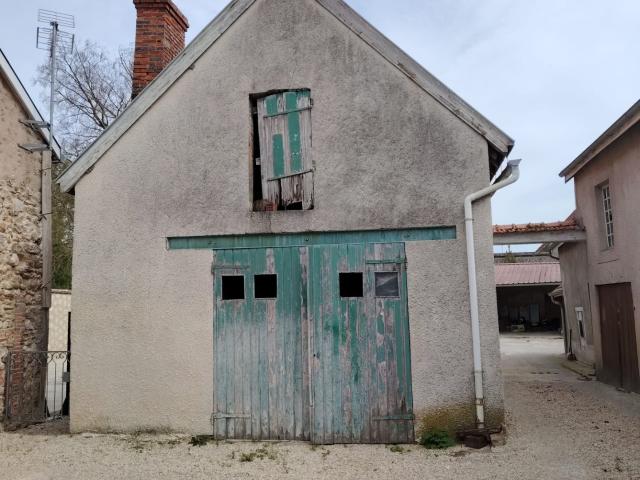 Dépôt / garage 53 m2 + grenier