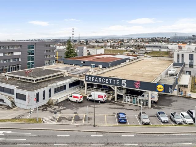 Depot mit 218 m² zu mieten – Laderampe – Esparcette 5, Crissier
