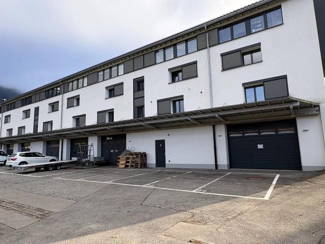 Depot / Rohwerkstatt von 79 m² im ehemaligen Arsenal in Bex