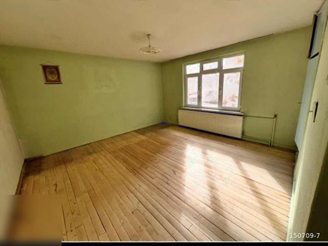 DERVİŞPAŞA MAH.2+1 125 M2 CADDE ÜZERİNDETERASLI DAİRE