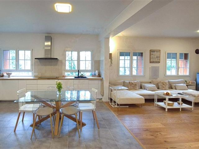 Der Charme einer alten Mühle. Der heutige Komfort und 318 m² Garten