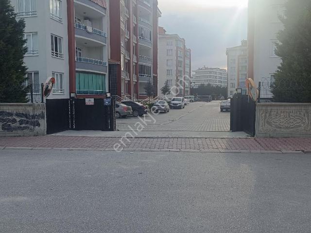 Derbentli Gayrimenkul'den Adliyeye Yürüme Mesafesi Site İçi 3+1