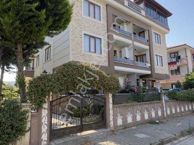 Dere Mahallesinde Eşyalı Kiralık Giriş Kat Geniş 3+1 Daire