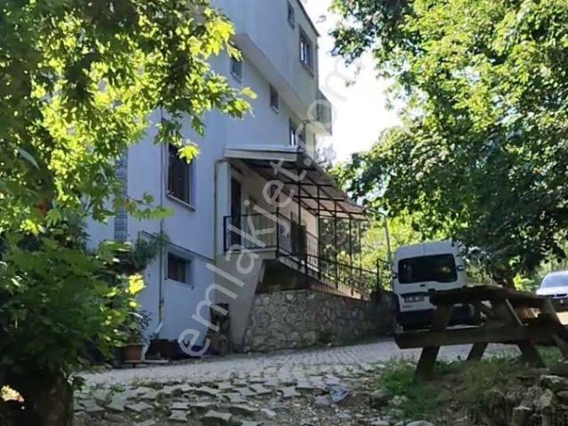 Dere Kenarında Doğalgazlı Kombili Satılık Daire