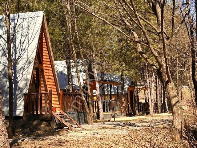 Dere Kenarı 4000m2 Arazide 200 M2 Restorant Ve Bungalovlar