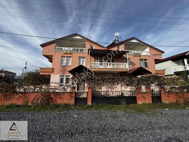 Dereköyde Satılık Bitişik 2 Adet Yazlık Denize 250m