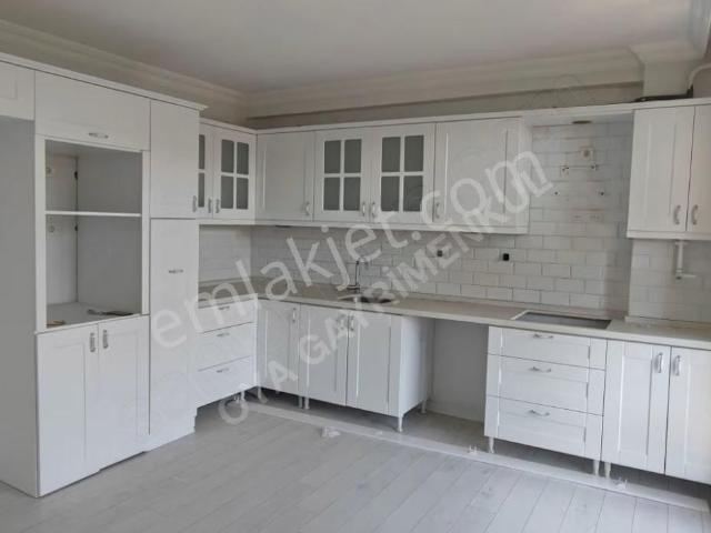 Derince 60 Evlerde Ebeveyn Banyolu Cam Teraslı 3 1 Satilik Daire