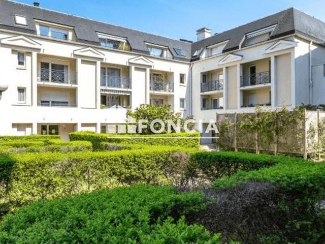 DERNIER ETAGE ORIENTE SUD SUR LES JARDINS INTERIEURS