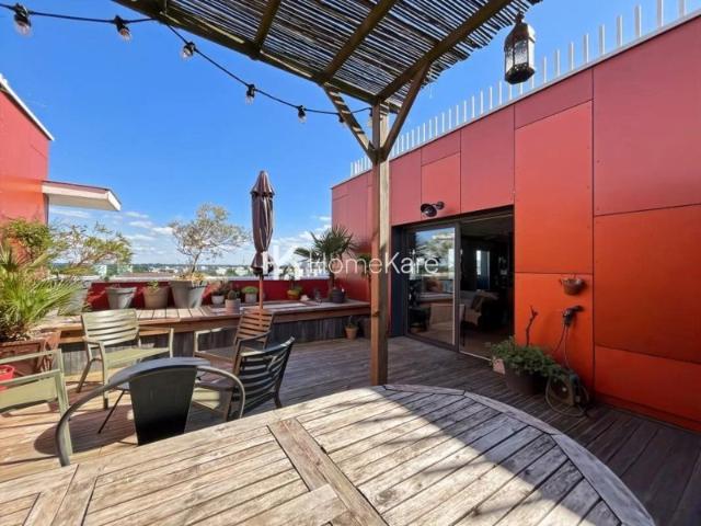 DERNIER ÉTAGE AVEC 28M2 DE TERRASSE