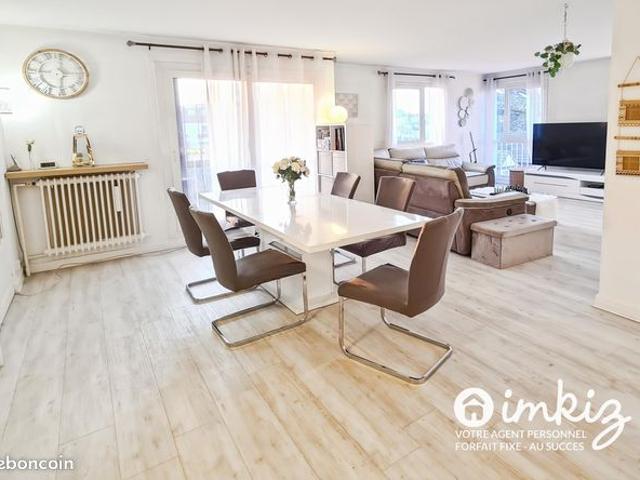 Dernier étage avec ascenseur 126m²