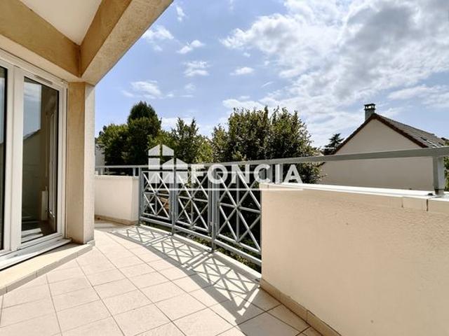 Dernier etage avec terrasse