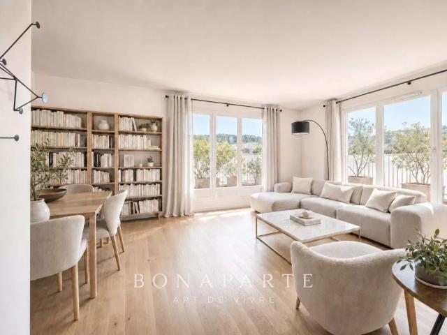 Dernier étage avec terrasse 87m² Sèvres