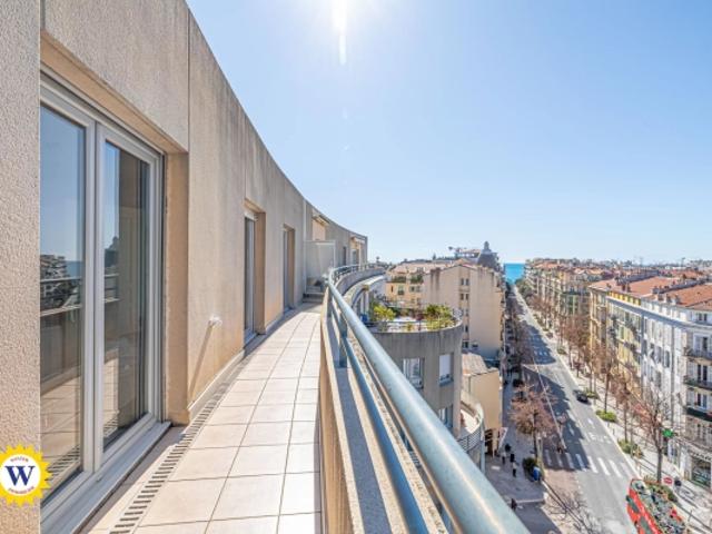 Dernier étage avec terrasse et aperçu mer – Gambetta