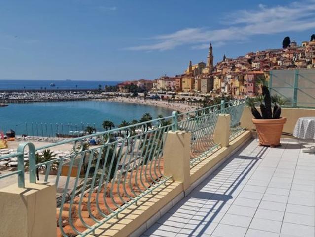 Dernier étage avec terrasse et vue mer panoramique MENTON