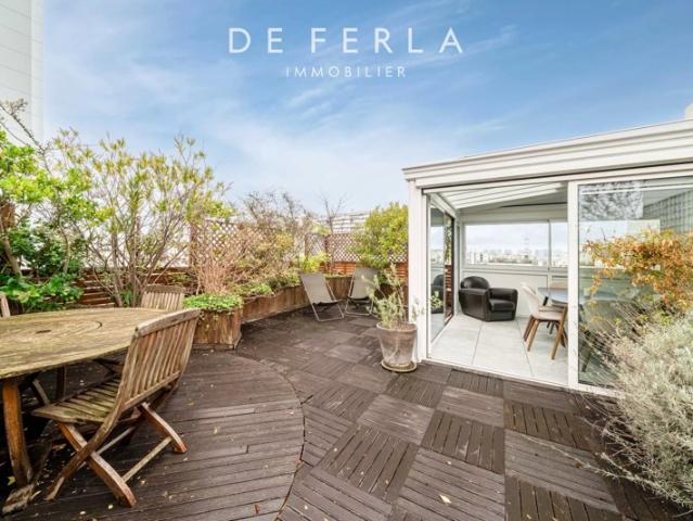 Dernier étage avec terrasse Paris XV