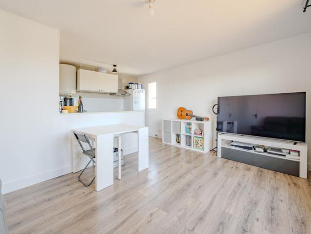 DERNIER ETAGE AVEC TERRASSE PLEIN CIEL