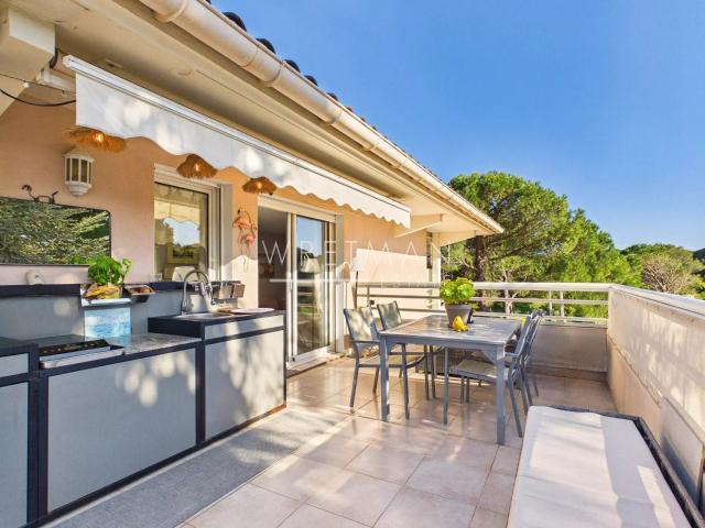 Dernier étage avec terrasses au cœur du Golf de l’Estérel. 45m² Saint Raphaël