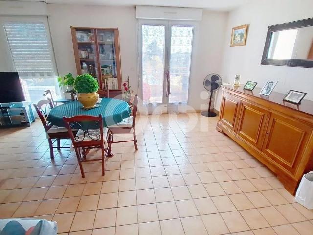DERNIER ETAGE ASCENSEUR