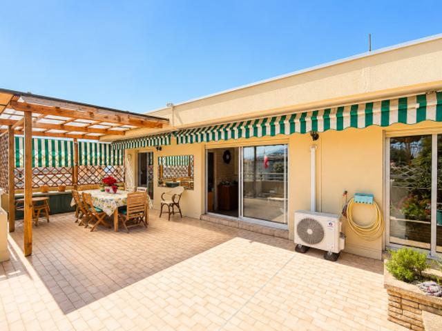 DERNIER ÉTAGE CARNOLES CENTRE 42M2 DE TERRASSE DOUBLE