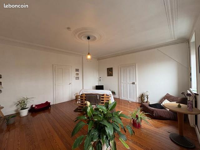 Dernier étage F7 180 m² avec jardin QUEULEU + Surface à aménager de 82 m² toiture isolée