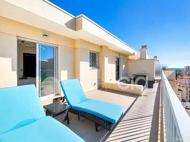 DERNIER ETAGE IMMENSE TERRASSE