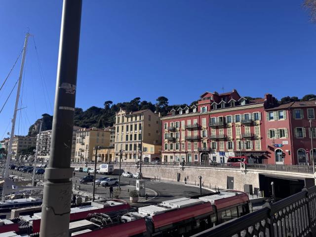 Dernier Etage Port De Nice Ascenseur 31m² Nice