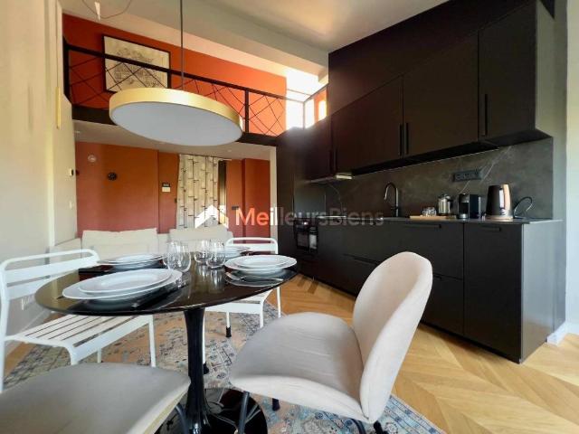 Dernier étage / Rénové et Lumineux / Vieux Nice 46m² Nice