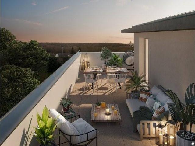 DERNIER ETAGE SUPERBE T3 AVEC GRANDE TERRASSE SUD TOULON EST