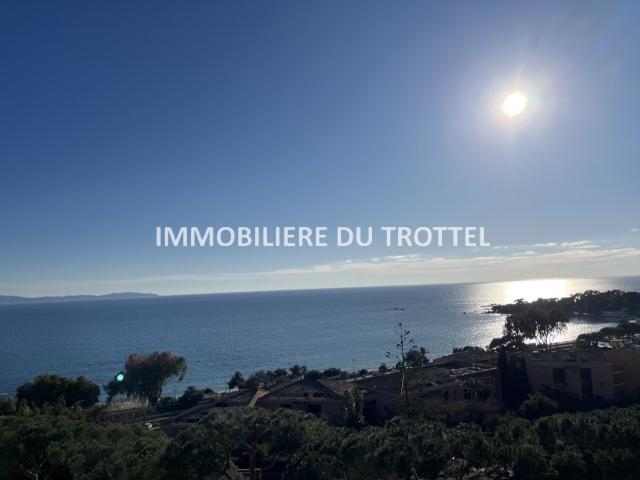 DERNIER ETAGE T3 SANTA LINA TERRASSE VUE MER