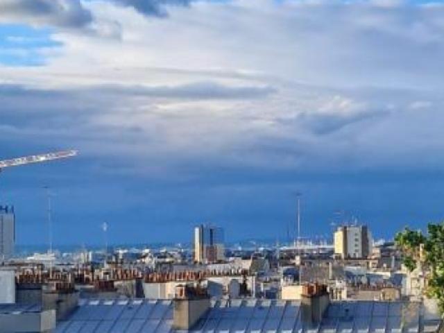 Dernier étage, vue dégagée, 2 ch