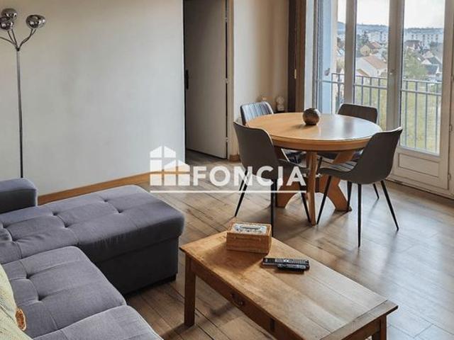 Dernier étage, 3 chambres, aucun travaux, DPE C, ces critères sont difficiles à trouver. Heureusement, cet appartement les réunis