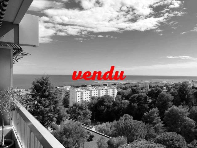 DERNIER ETAGE 3 PIECES TERRASSES VUE MER