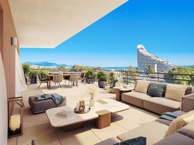 DERNIER ETAGE 4 PIECES AVEC GRANDE TERRASSE