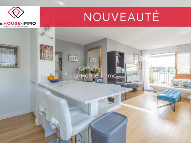 DERNIER ETAGE 64m² RÉNOVÉS AVEC BALCON +CAVE + BOX