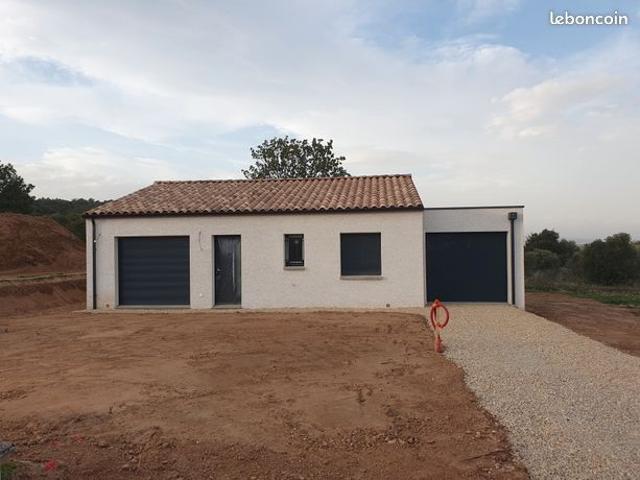 Dernière Villa en cours de construction de 3 chambres avec garage toit plat plain pied clés en main 15 ans sans taxe foncière Notaire 3% TVA