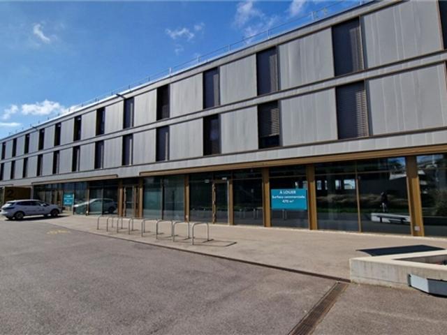 Dernière surface commerciale divisible de 269 à 739 m2 dans un quartier dynamique en plein développement