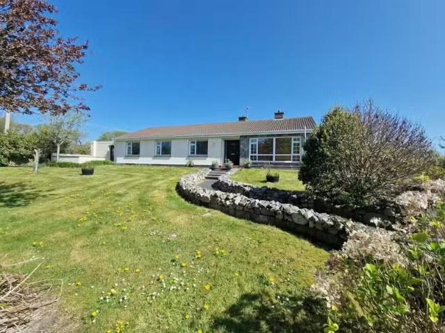 Derryloughaun East, Furbo, Spiddal, Co. Galway, H91YV5R is for.