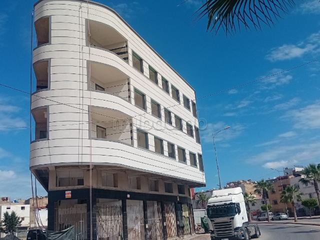 Des appartement et des magasin comerciale a vendre