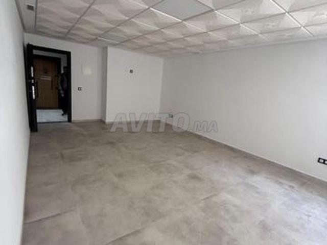Des plateaux bureaux 5000dhs/5500/