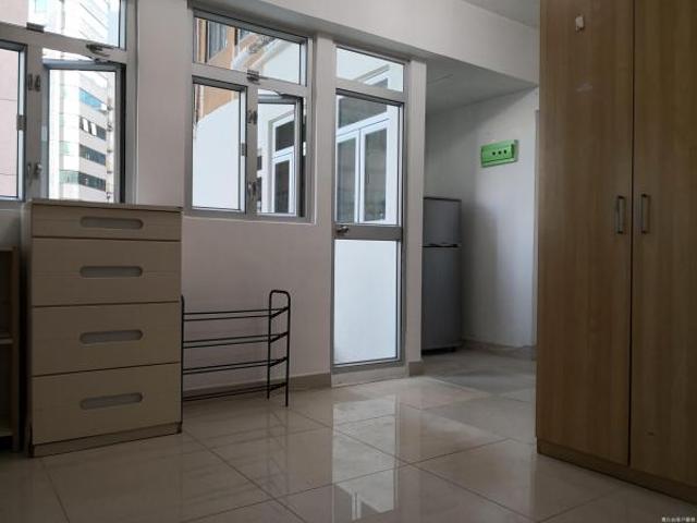 DES VOEUX BUILDING 德輔大廈