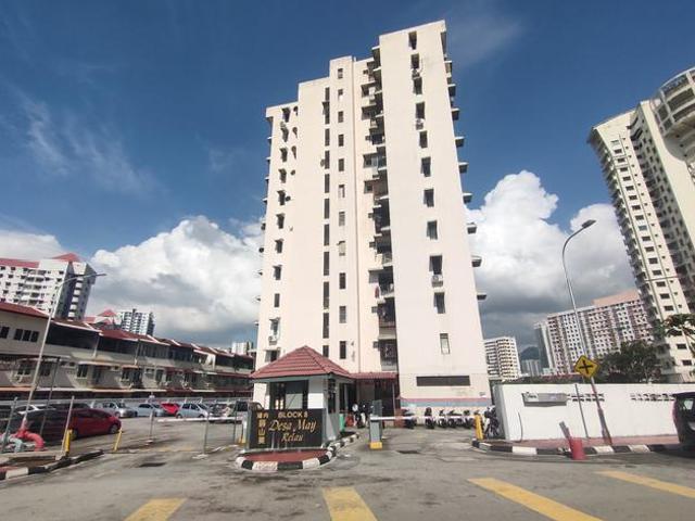 Desa May With 1 Carpark