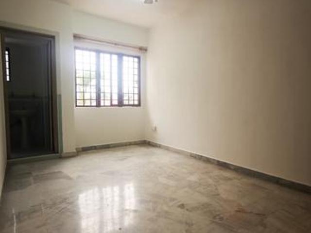 Desa Alpha Townhouse